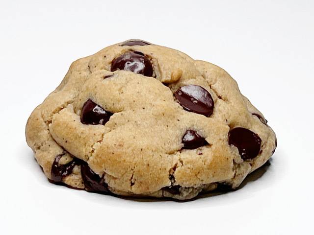 BigDough Cookies Doughy Vegan Chocolate Chip Cookies - 3ct/4.5oz