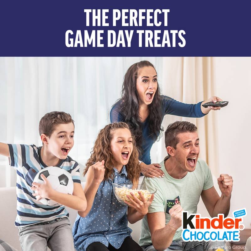 Kinder Chocolate, 4 Large Bars, Milk Chocolate Bar with Creamy Milky Filling, Individually Wrapped Candy, 3 oz Total