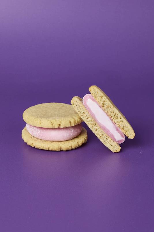 My/Mochi Strawberry Sugar Cookie Sandwich 1ct