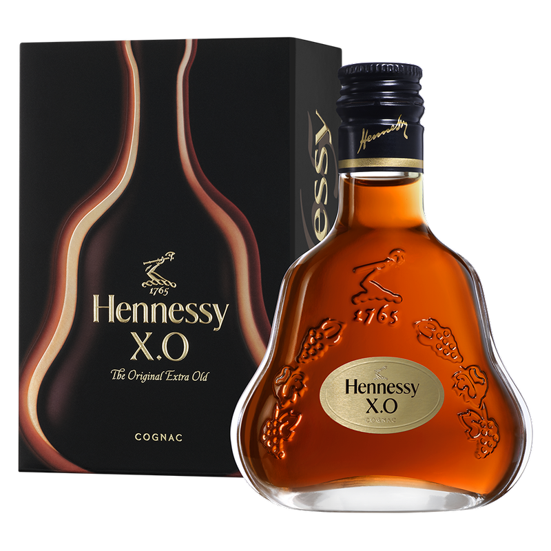Hennessy VS Cognac Shaker Gift Set 750ml - Delivered In As Fast As