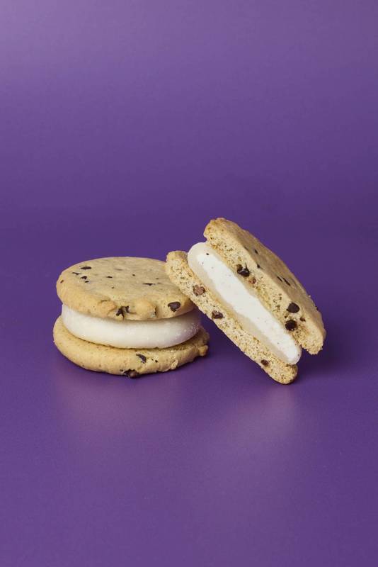 My/Mochi Vanilla Chocolate Chip Cookie Sandwich 1ct