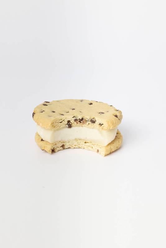 My/Mochi Vanilla Chocolate Chip Cookie Sandwich 1ct
