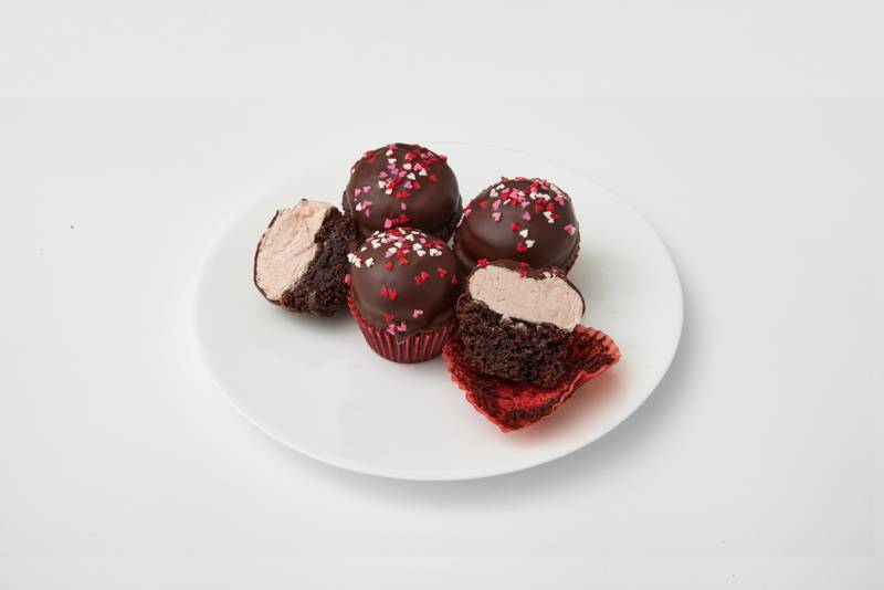 Magnolia Bakery Chocolate Covered Strawberry Brownie Bites, 6ct